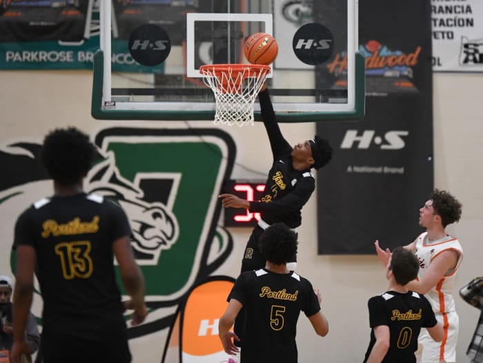 a Roosevelt vs Eastside Catholic boys basketball The Hardwood Invite final Portland Oregon December 20 2023 Taylor Balkom 36